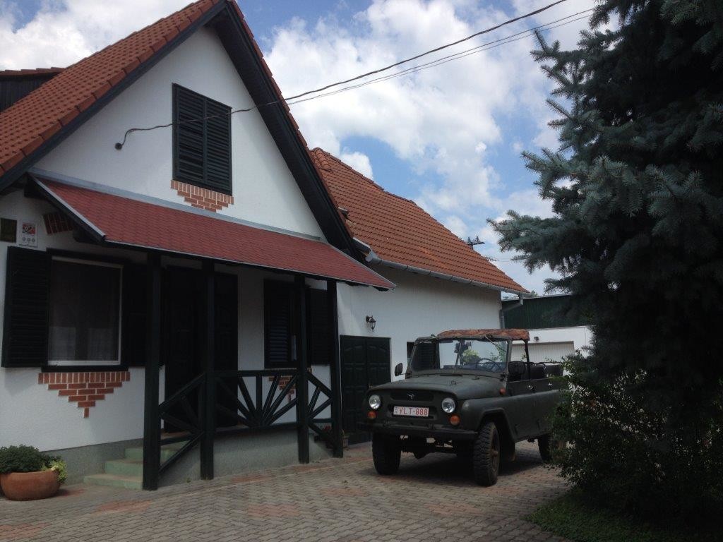 Fakultatív lehetőség szőlőhegyi túrára